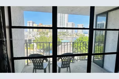 800 Parkview Dr #506, Hallandale Beach, FL 33009 - Photo 17