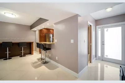 317 Poinciana Dr #807, Sunny Isles Beach, FL 33160 - Photo 3