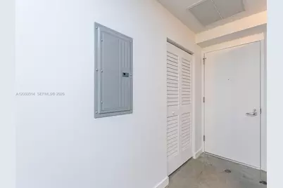 151 SE 1st St #807, Miami, FL 33131 - Photo 25