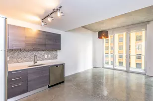 151 SE 1st St, Miami, FL 33131 - Photo 3