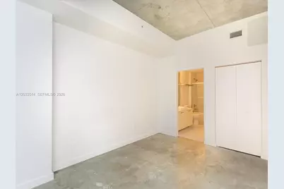 151 SE 1st St #807, Miami, FL 33131 - Photo 37