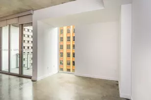 151 SE 1st St, Miami, FL 33131 - Photo 35