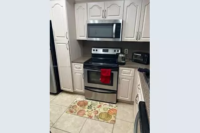 201 Lake Pointe Dr #203, Oakland Park, FL 33309 - Photo 17