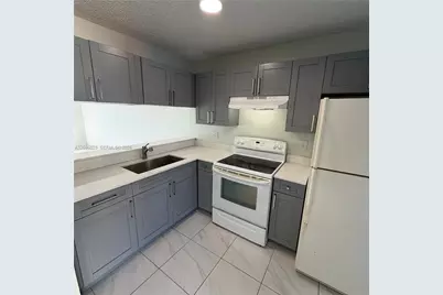 4016 Lakeside Drive #4016, Tamarac, FL 33319 - Photo 3