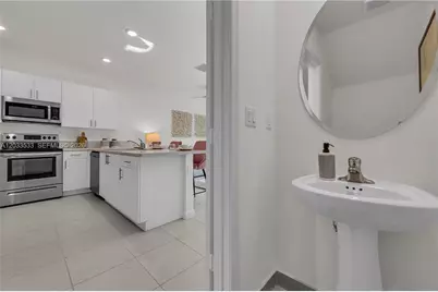 12976 SW 233rd Ter, Homestead, FL 33032 - Photo 9