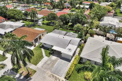 814 NE 4th St, Hallandale Beach, FL 33009 - Photo 5