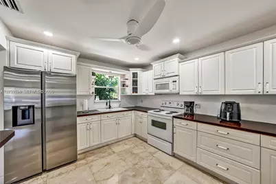 814 NE 4th St, Hallandale Beach, FL 33009 - Photo 29