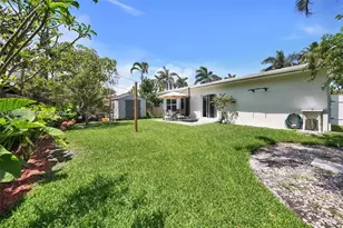 814 NE 4th St, Hallandale Beach, FL 33009 - Photo 55