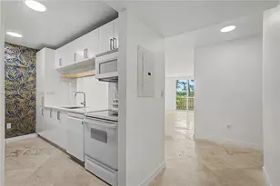 8888 Collins Ave, Surfside, FL 33154 - Photo 9