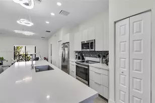 7925 NW 104th Ave, Doral, FL 33178 - Photo 5