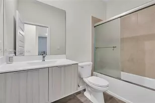 7925 NW 104th Ave, Doral, FL 33178 - Photo 19