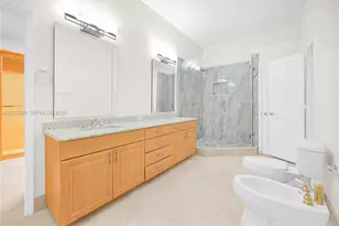 1067 SW 92nd Ave, Plantation, FL 33324 - Photo 19