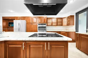 1067 SW 92nd Ave, Plantation, FL 33324 - Photo 15