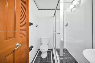 1067 SW 92nd Ave, Plantation, FL 33324 - Photo 47