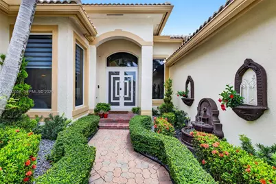 18611 SW 39th St, Miramar, FL 33029 - Photo 3