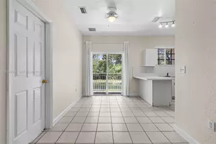 2741 NE 4th St, Homestead, FL 33033 - Photo 13