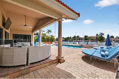 317 S Riverside Dr, Pompano Beach, FL 33062 - Photo 3
