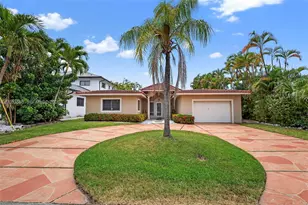 317 S Riverside Dr, Pompano Beach, FL 33062 - Photo 23