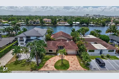 317 S Riverside Dr, Pompano Beach, FL 33062 - Photo 1