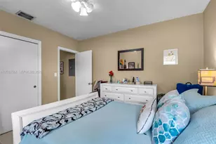 247 NW 51st Ave, Miami, FL 33126 - Photo 17