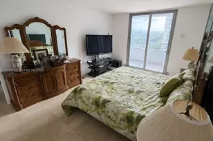 5555 Collins Ave, Miami Beach, FL 33140 - Photo 21