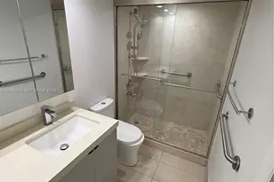 5555 Collins Ave, Miami Beach, FL 33140 - Photo 15
