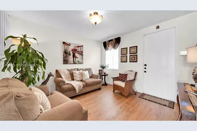 16590 SW 70th St, Miami, FL 33193 - Photo 5