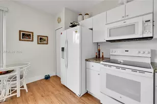 16590 SW 70th St, Miami, FL 33193 - Photo 17