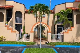 301 SW 86th Ave, Pembroke Pines, FL 33025 - Photo 1