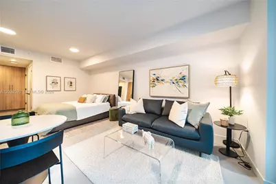 121 NE 5th St #1400, Miami, FL 33132 - Photo 13
