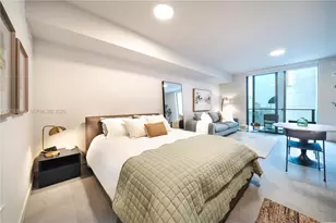 121 NE 5th St, Miami, FL 33132 - Photo 15