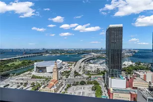 121 NE 5th St, Miami, FL 33132 - Photo 57