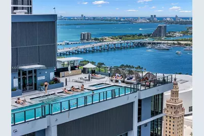 121 NE 5th St #1400, Miami, FL 33132 - Photo 3