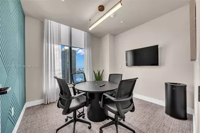 121 NE 5th St #1400, Miami, FL 33132 - Photo 41