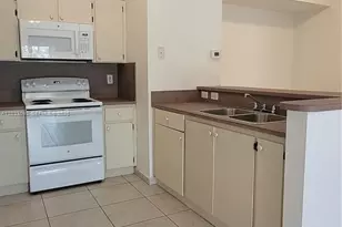 7280 NW 114th Ave, Doral, FL 33178 - Photo 9