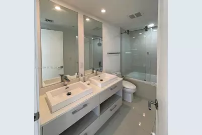 45 SW 9th St #1407, Miami, FL 33130 - Photo 11