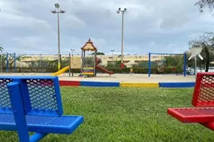 9351 Fontainebleau Blvd, Miami, FL 33172 - Photo 19