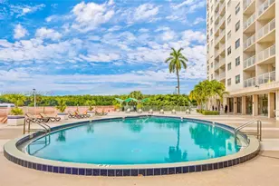 400 Kings Point Dr, Sunny Isles Beach, FL 33160 - Photo 29