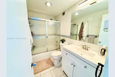 400 Kings Point Dr #928, Sunny Isles Beach, FL 33160 - Photo 15