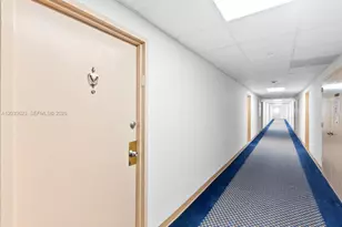 400 Kings Point Dr, Sunny Isles Beach, FL 33160 - Photo 25