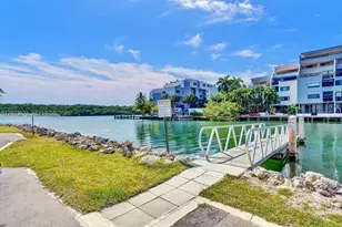 400 Kings Point Dr, Sunny Isles Beach, FL 33160 - Photo 43