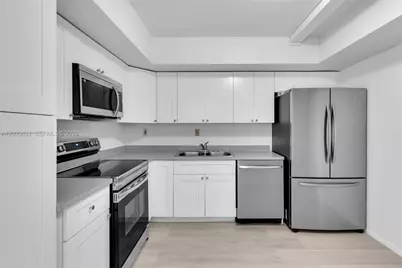 11930 N Bayshore Dr #704, North Miami, FL 33181 - Photo 9