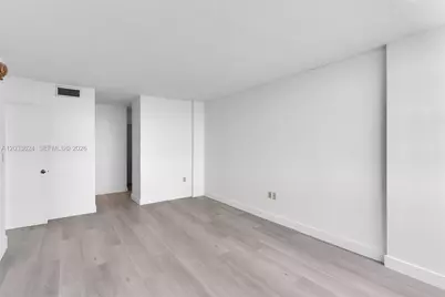 11930 N Bayshore Dr #704, North Miami, FL 33181 - Photo 19