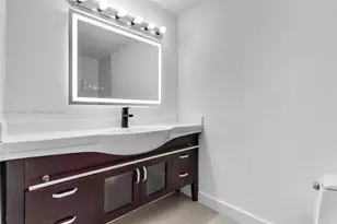 11930 N Bayshore Dr, North Miami, FL 33181 - Photo 25