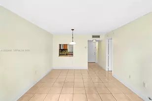 9410 Tangerine Pl, Davie, FL 33324 - Photo 7