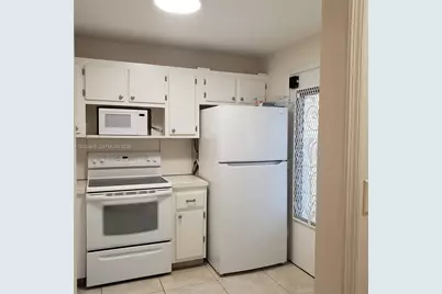 300 NE 12th Ave #205, Hallandale Beach, FL 33009 - Photo 11