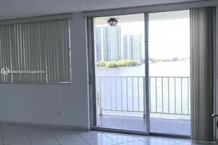 16546 NE 26th Ave, North Miami Beach, FL 33160 - Photo 5