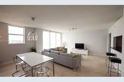 31 SE 5th St #2001, Miami, FL 33131 - Photo 3