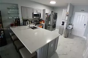 5099 NW 7th St, Miami, FL 33126 - Photo 11