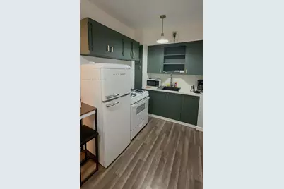 8420 Byron Ave #6, Miami Beach, FL 33141 - Photo 3